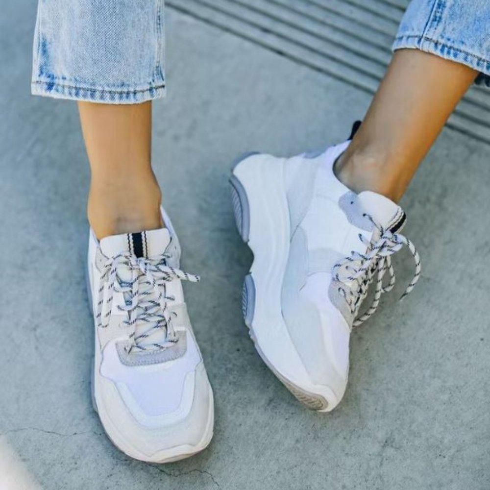 BNIB Perla Running Sole Sneaker size